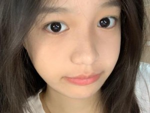 一边下奈一吃敷面膜视频 60 分钟在线观看，日本超人气美少女爱川美里菜亲自教你护肤技巧