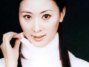 汤芳全身棵原图欣赏——完美展现女性优美曲线